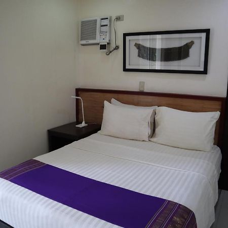 Domicilio Lorenzo Davao City Esterno foto