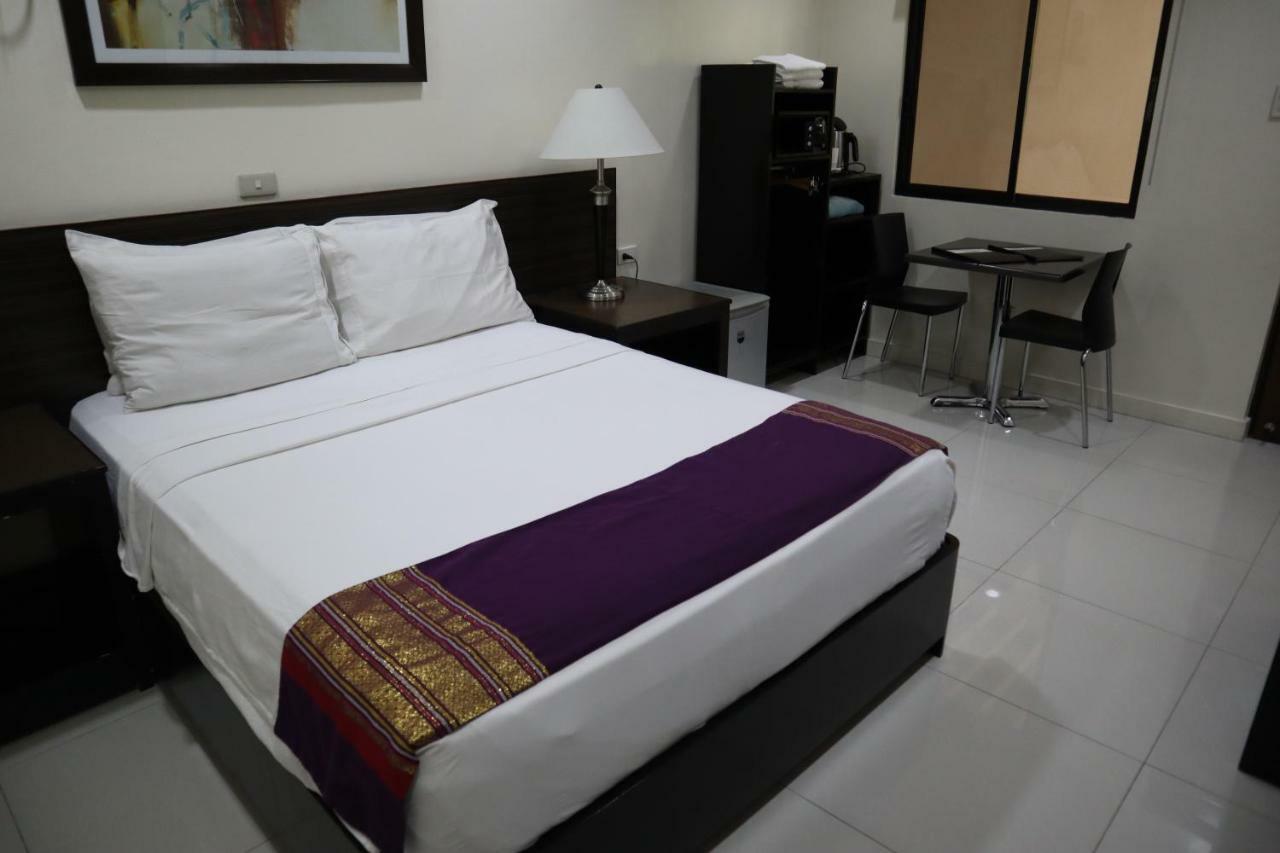 Domicilio Lorenzo Davao City Esterno foto