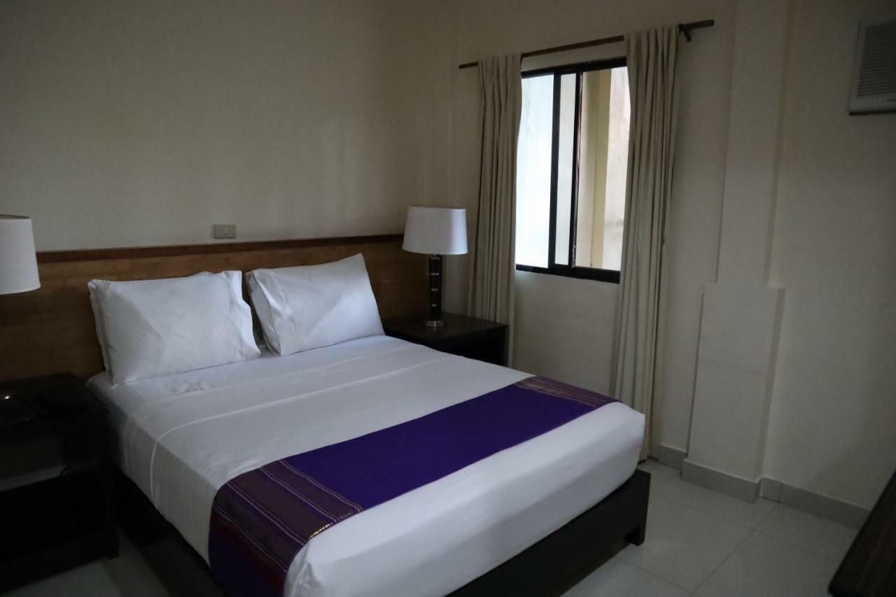 Domicilio Lorenzo Davao City Esterno foto