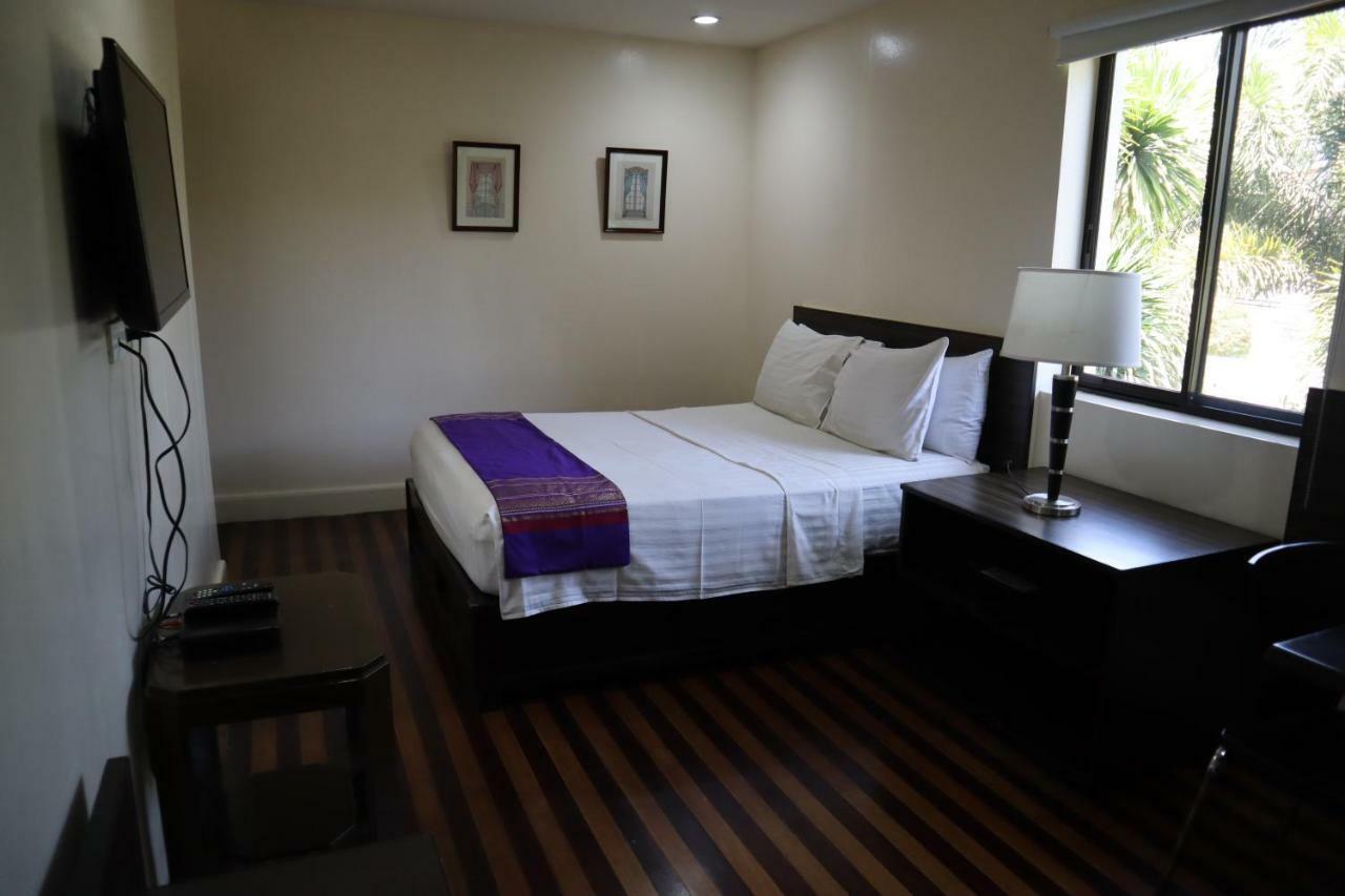 Domicilio Lorenzo Davao City Esterno foto