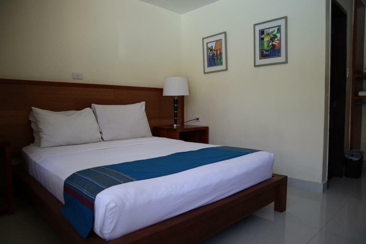 Domicilio Lorenzo Davao City Esterno foto