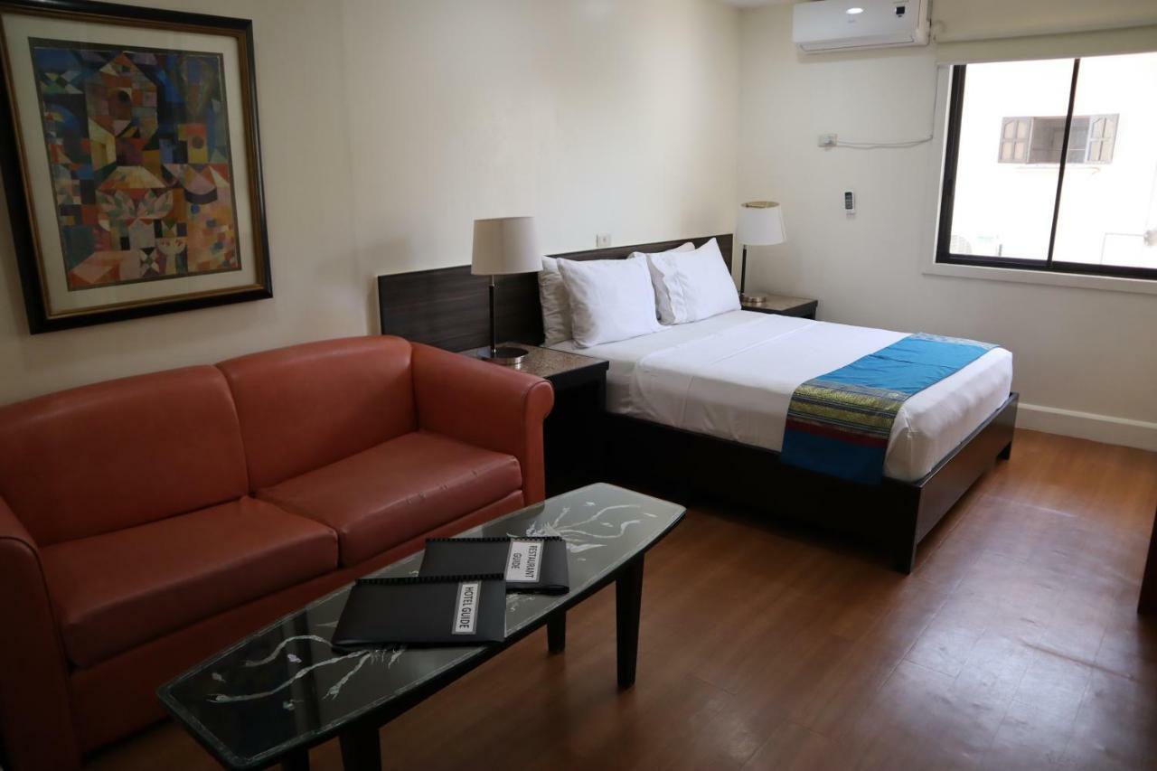 Domicilio Lorenzo Davao City Esterno foto