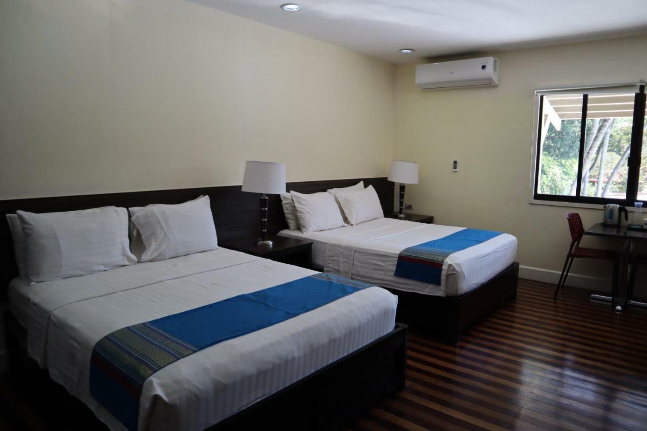 Domicilio Lorenzo Davao City Esterno foto