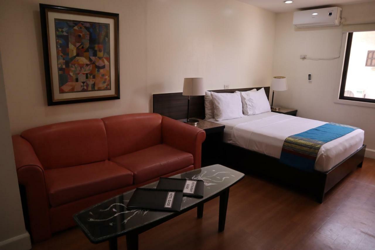 Domicilio Lorenzo Davao City Esterno foto