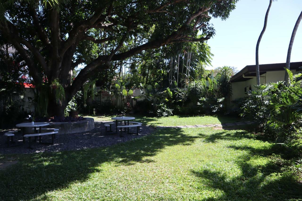 Domicilio Lorenzo Davao City Esterno foto